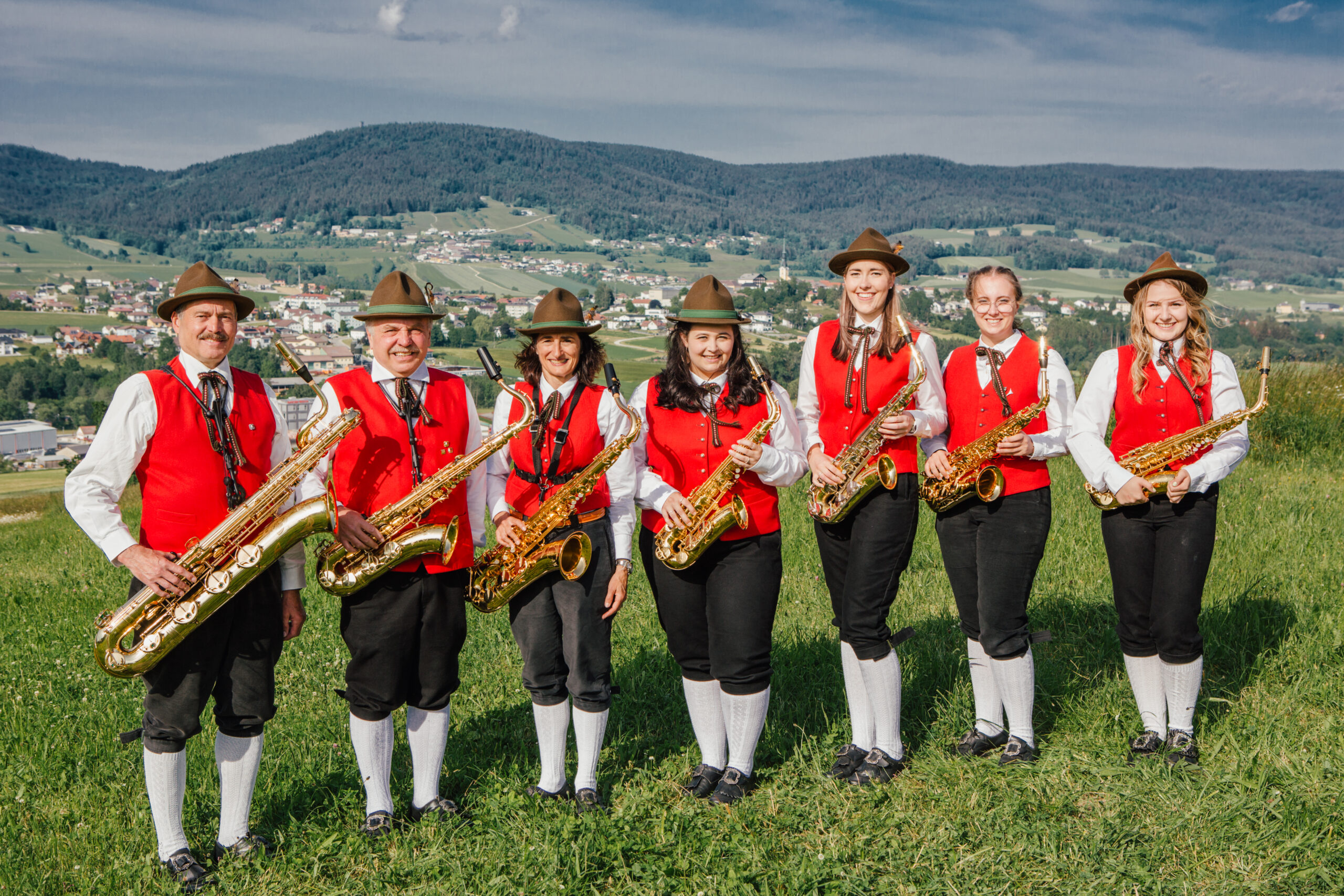 Als nächster in der Runde han unsane Saxla, besser bekonnt unter de Böhmischen zerstöra. Ob wir san Hoiz oda Blech is a guade Frog, won ma dro han zan spün is oiwei a Blog